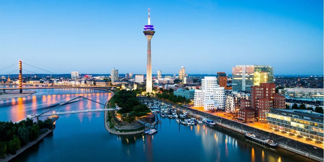 Düsseldorf város Németországban