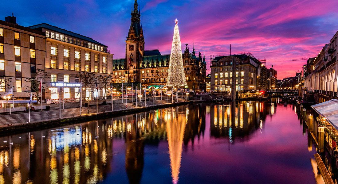 Hamburg'un liman kenti manzaraları